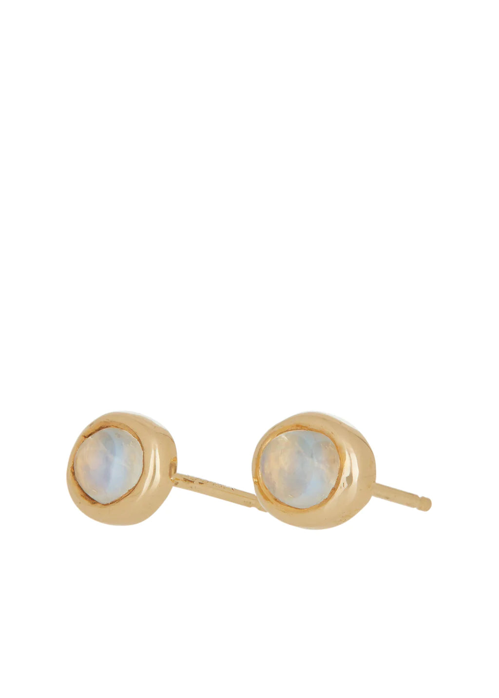 Pair of earrings in 14k yellow gold with moonstone cabochons.