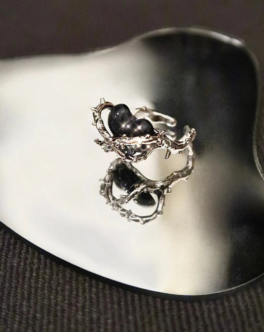 Thorn Heart Ring - Black