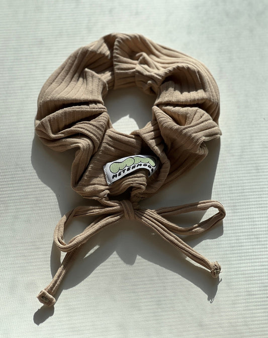 Bow Scrunchy – Almond