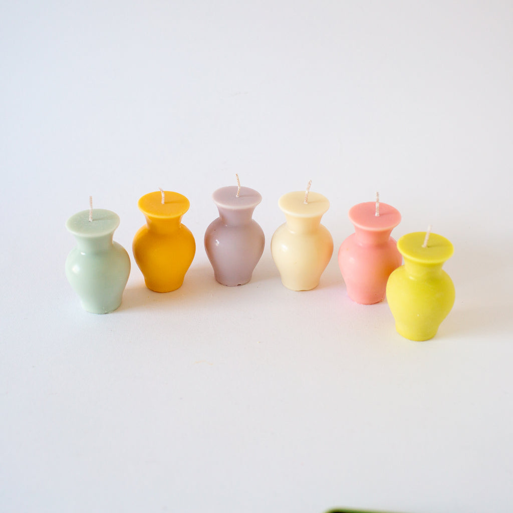 Nata Concept Iris soy candles, all colours. Available at EASE Toronto.