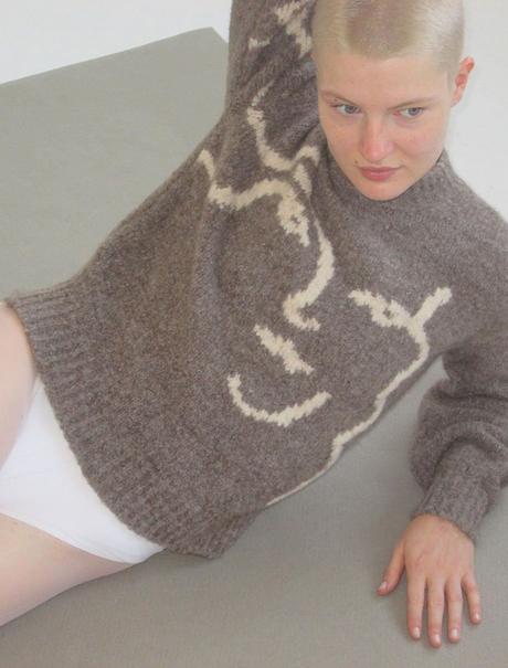 Anita Face Sweater - Taupe